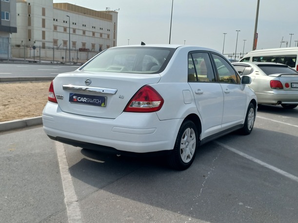 Car image 5