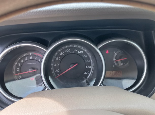 Car image 17