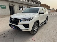 Used 2022 Toyota Fortuner for sale in Riyadh