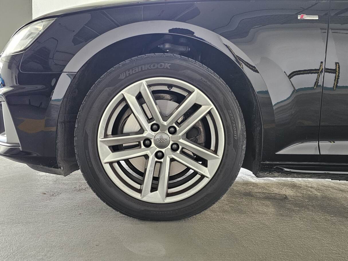 Car image 9
