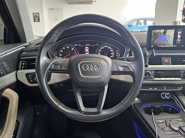 Car image 17