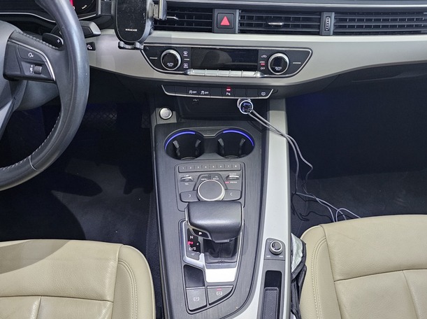 Car image 16