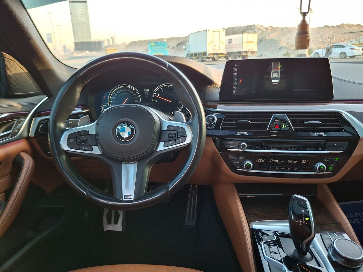 Car image 15