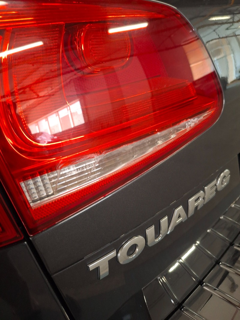 Used 2014 Volkswagen Touareg for sale in Dubai