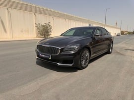 Kia K900 Used 2020 Kia K900 for sale in Riyadh