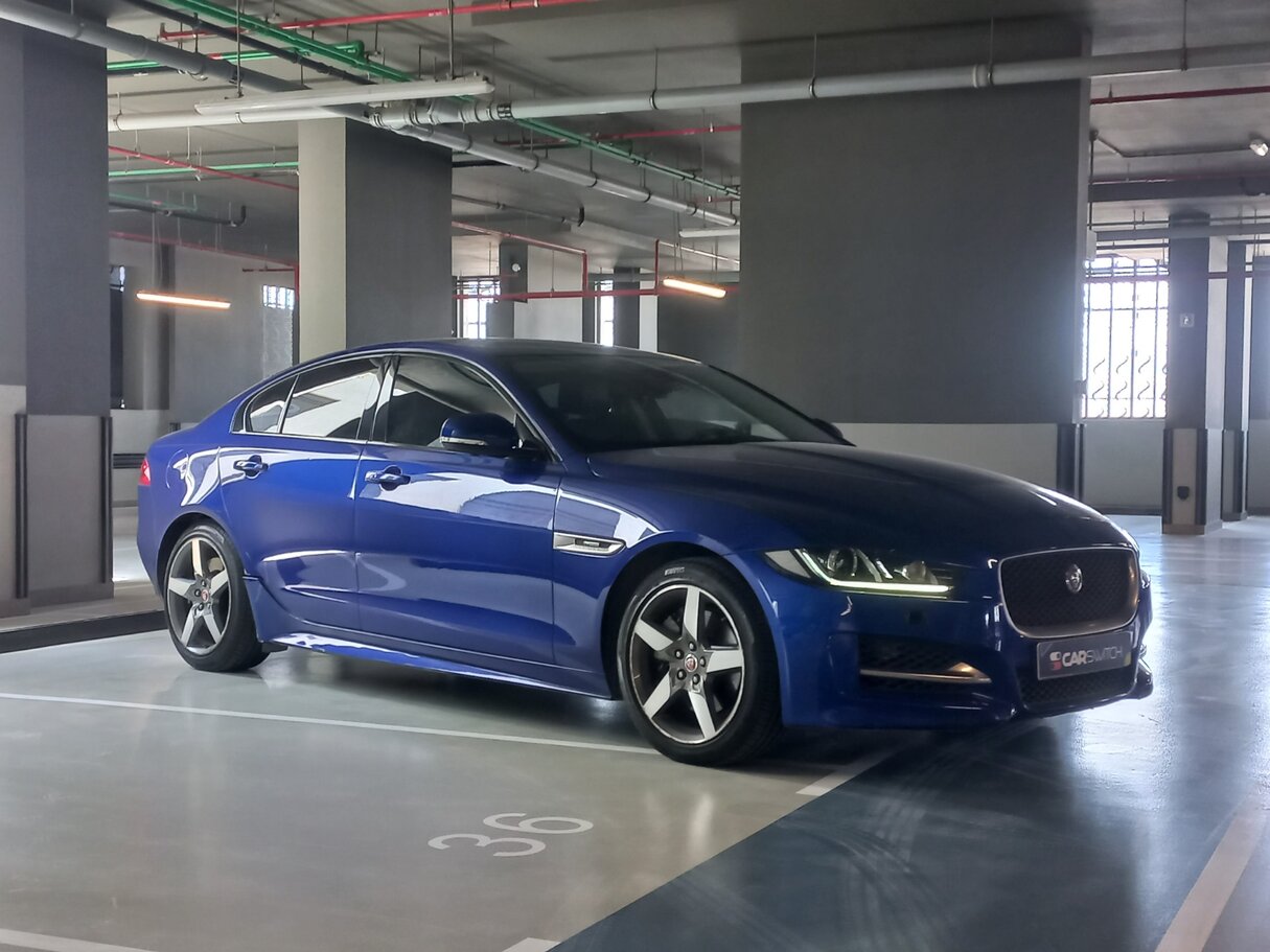 Car image 3