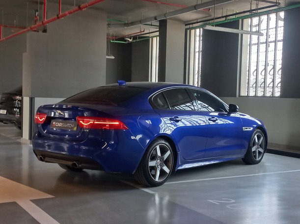 Car image 5