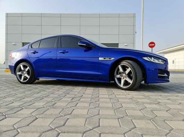 Car image 23