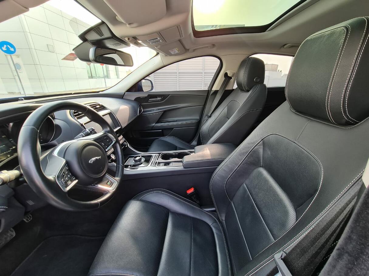 Car image 28