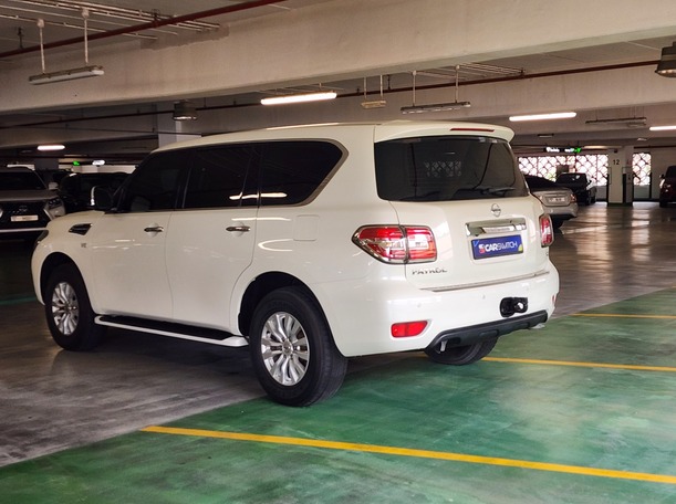 Car image 7