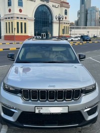 Used 2022 Jeep Grand Cherokee for sale in Sharjah