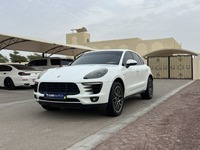 Used 2017 Porsche Macan for sale in Abu Dhabi