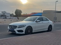 Used 2018 Mercedes C200 for sale in Dubai