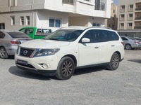 مستعمله 2015 نيسان باثفندر للبيع فى الشارقة
