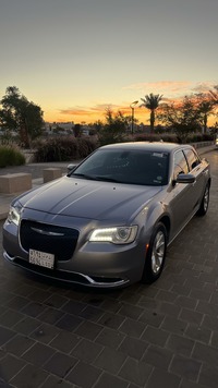 Used 2015 Chrysler 300C for sale in AlMadina