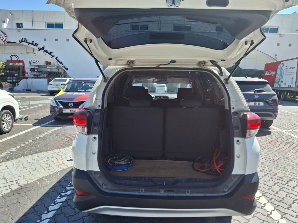 Car image 21