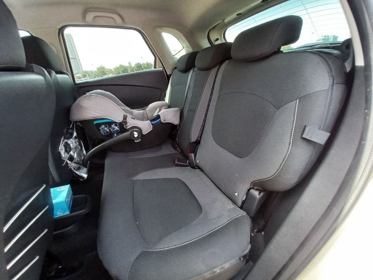 Car image 13