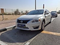 Used 2016 Nissan Altima for sale in Dubai