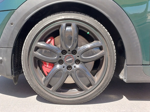 Car image 9
