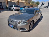 مستعمله 2015 لكزس LS460 للبيع فى الرياض
