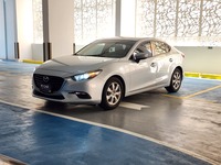 Used 2018 Mazda 3 for sale in Dubai