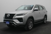 Used 2022 Toyota Fortuner for sale in Dubai