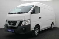 Used 2022 Nissan Urvan for sale in Dubai