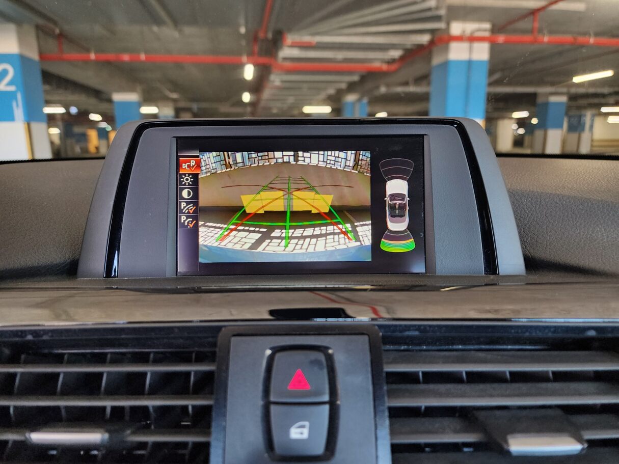 Car image 21