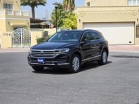 Used 2022 Volkswagen Touareg for sale in Dubai