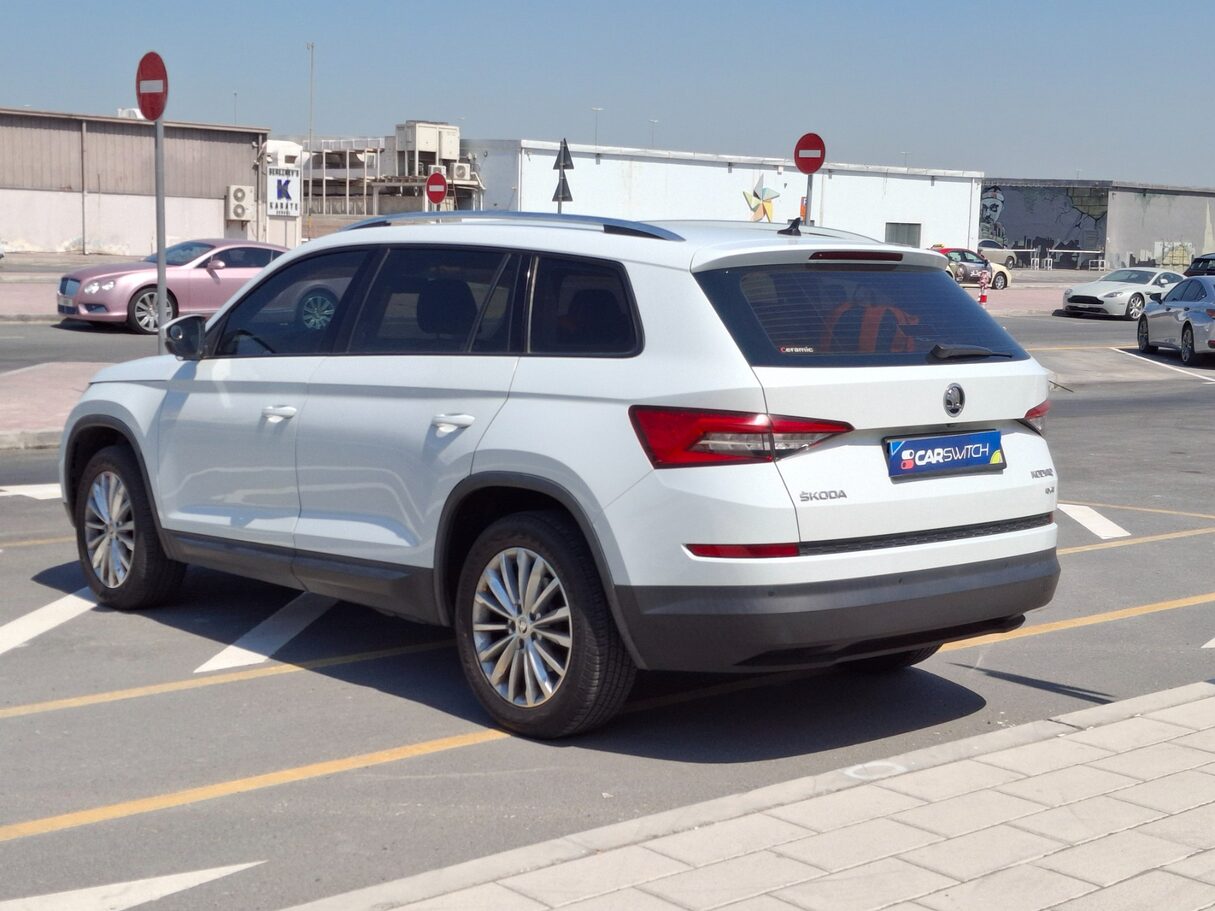 Car image 7
