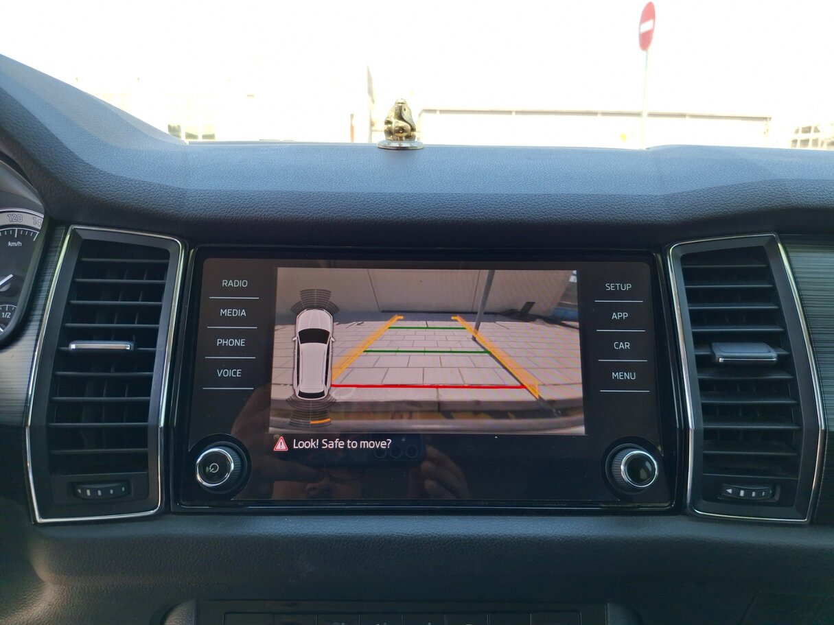 Car image 21
