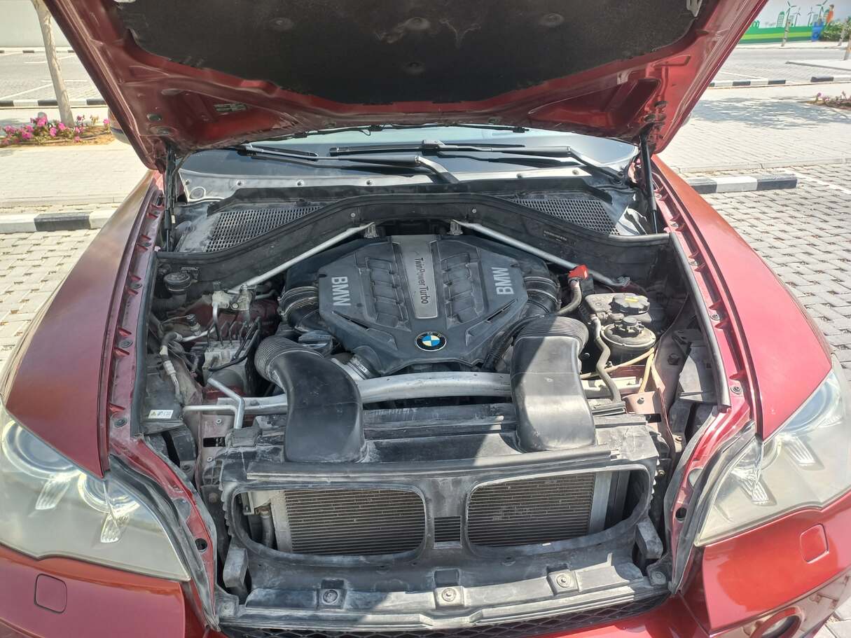 Car image 25