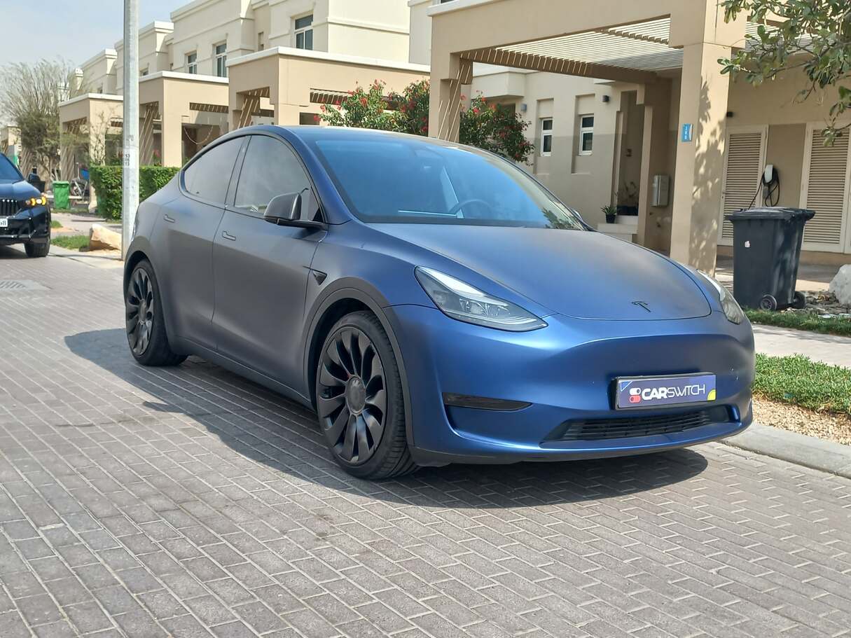 Car image 3