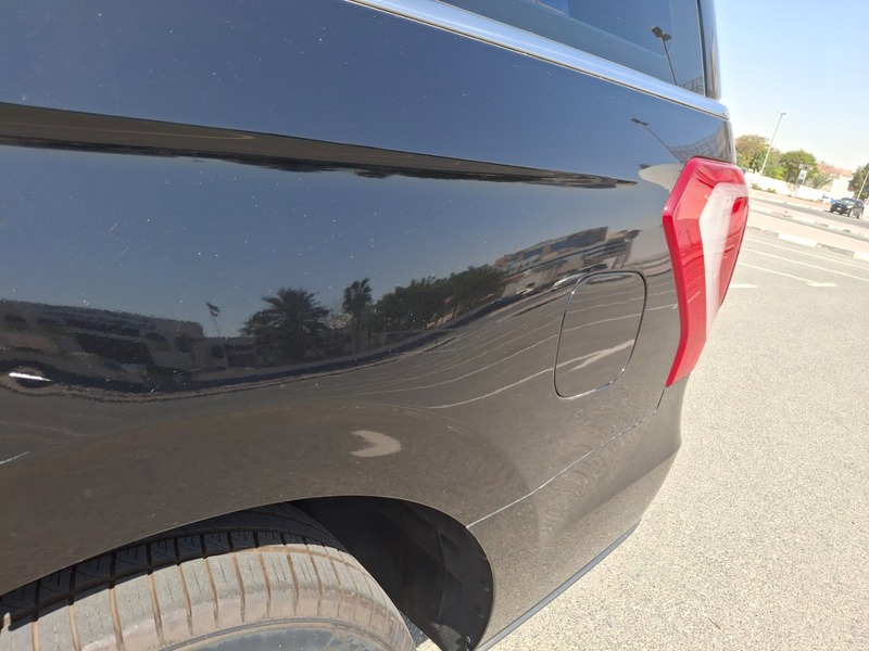 Used 2018 Ford Expedition for sale in Dubai