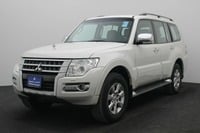 Used 2017 Mitsubishi Pajero for sale in Dubai