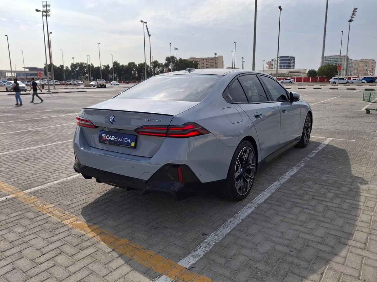 Car image 5