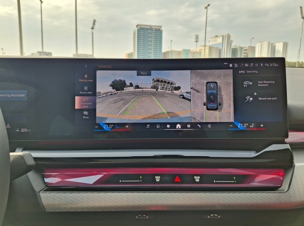 Car image 24