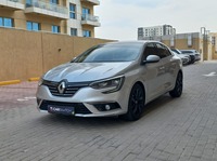 Used 2020 Renault Megane for sale in Dubai