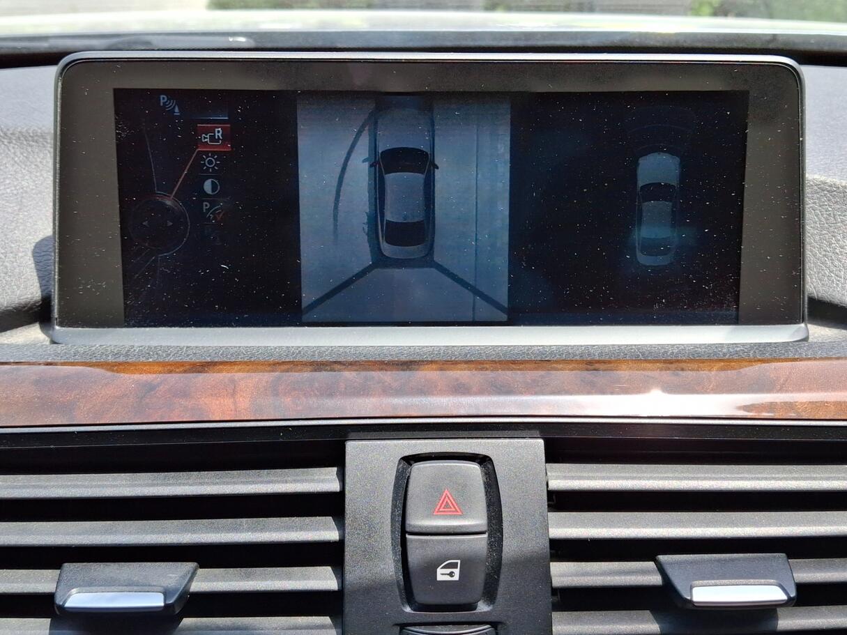 Car image 24