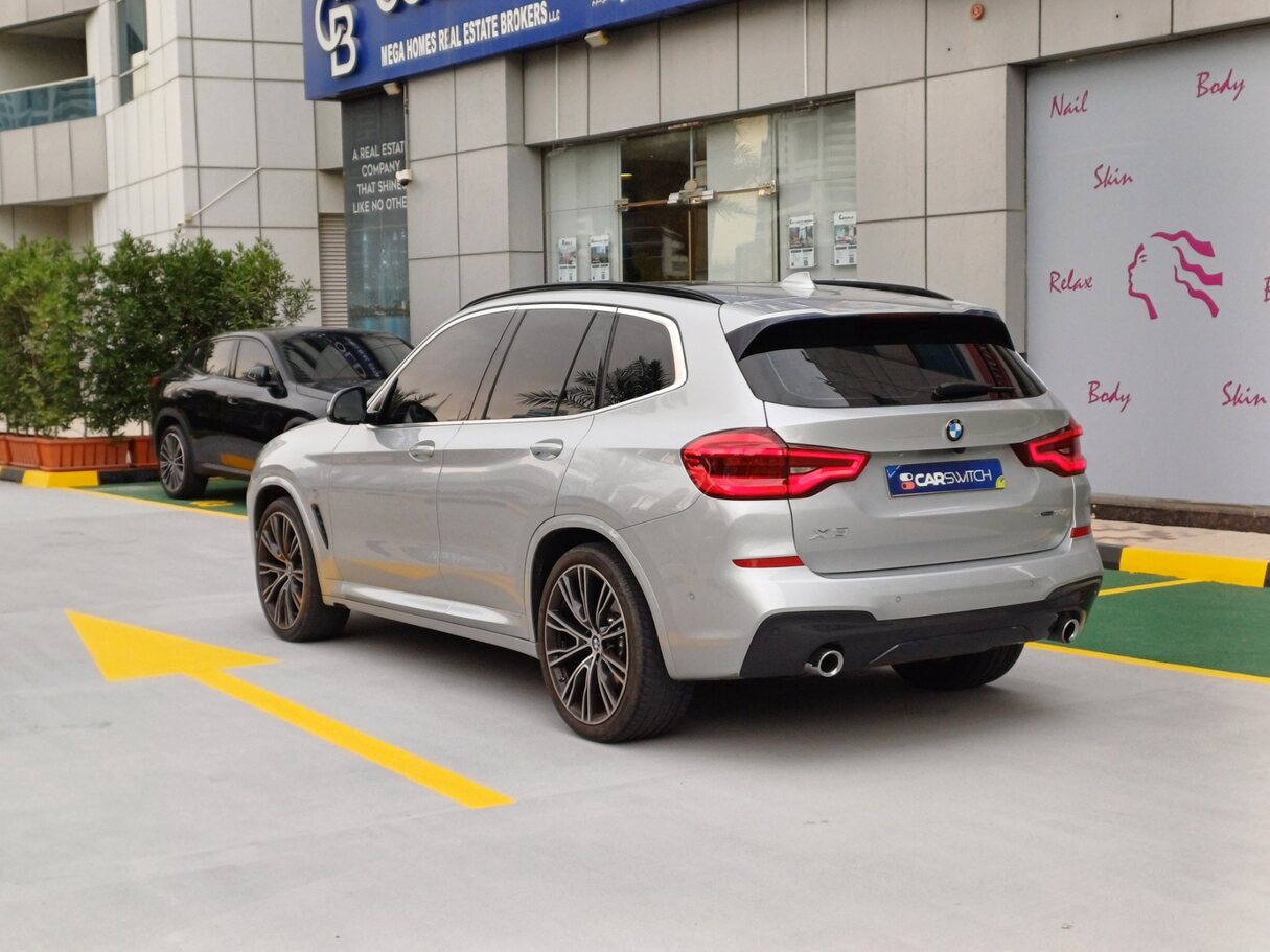 Car image 7