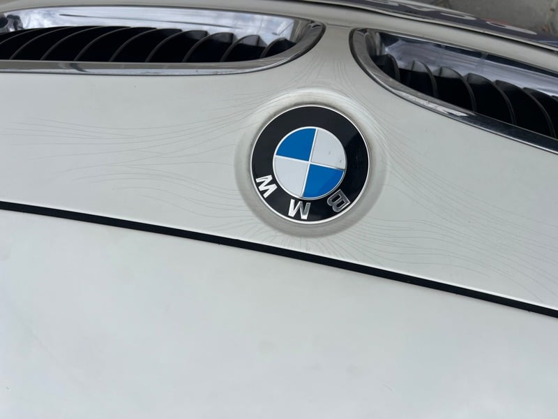 Used 2016 BMW 318 for sale in Abu Dhabi