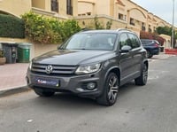 Used 2015 Volkswagen Tiguan for sale in Dubai