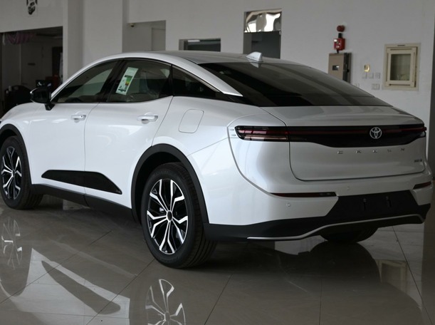 Car image 3
