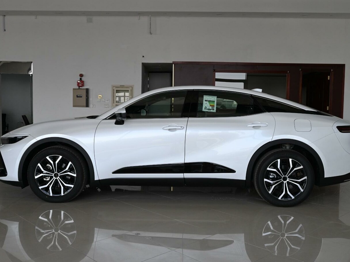 Car image 2