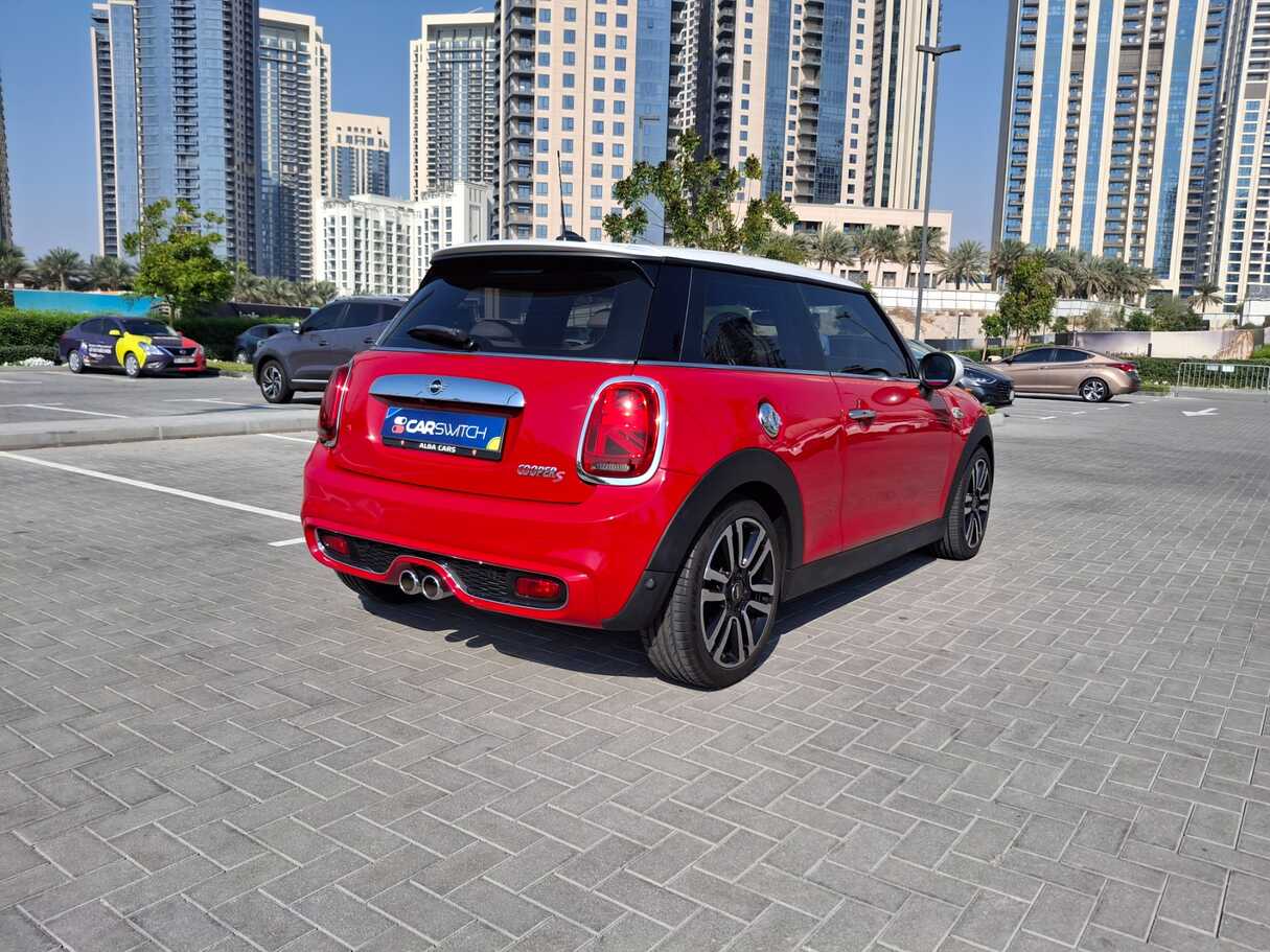 Car image 5