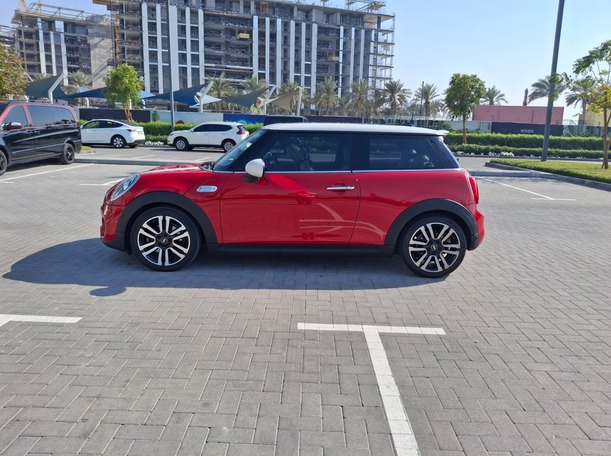 Car image 8
