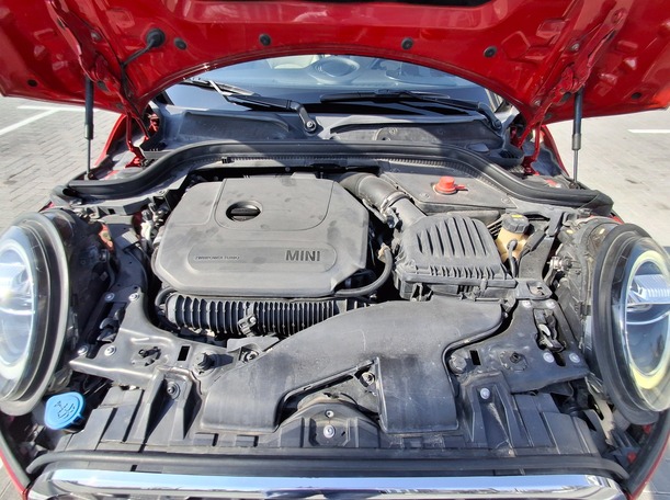 Car image 27