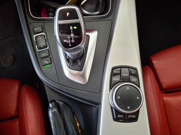 Car image 25