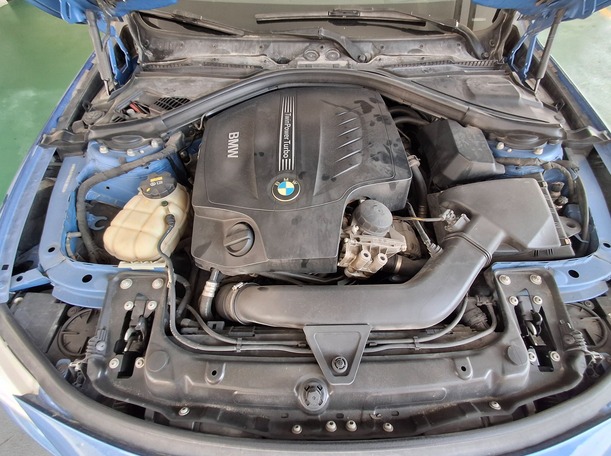 Car image 29