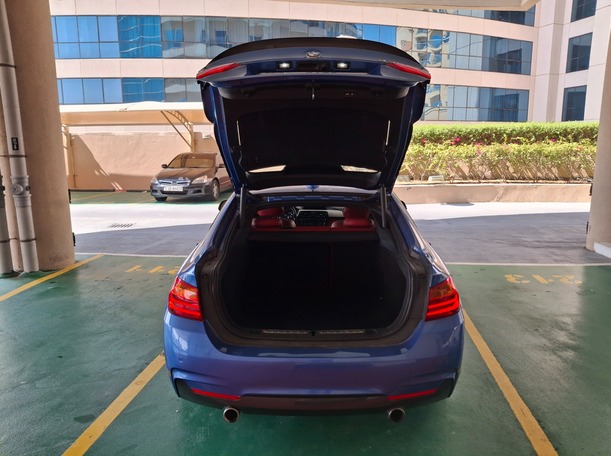 Car image 32
